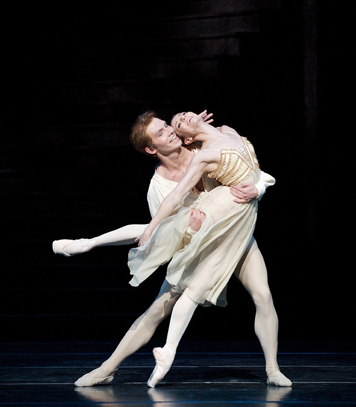 alina_cojocaru_si_johan_kobborg_in_romeo_si_julieta