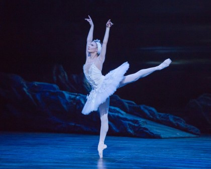 Alina-Cojocaru-as-Odette-in-Swan-Lake.-Photo-©-ASH